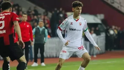 Fenerbahçe, milli sağ kanat oyuncusu Adem Yeşilyurt'u transfer etti!