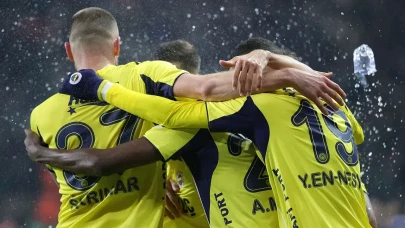 Fenerbahçe deplasmanda Kocaelispor'u mağlup ederek puan farkını açtı!