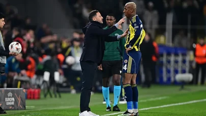 Galatasaray, Deplasmanda Beklenmedik Bir Sonuçla Karşılaştı, Teknik Direktör Tedesco Acil Önlemler Alıyor