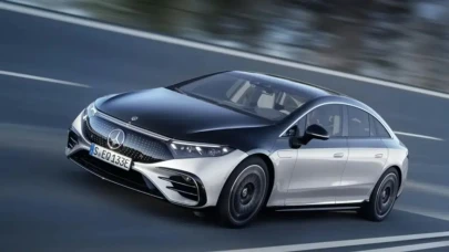 Otomobil Üreticilerinin Verileri Gerçek Hayatta Test Edildi: Mercedes EQS 450+ 667 KM Menzile Ulaştı!