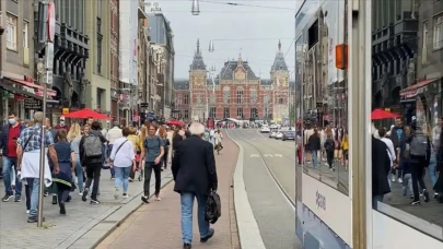 Hollanda'da Haftada Dört Gün Çalışma Yaygınlaşıyor: Gelir ve Verimlilik Dengesi Korunuyor
