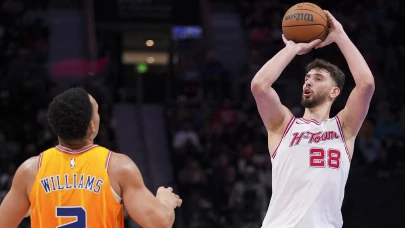 Houston Rockets'ın genç yeteneği Alperen Şengün çift haneli skor üretti, maçı Kevin Durant sırtladı