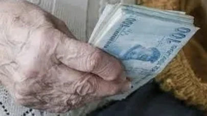 İş Bankası, Emeklilere 1-28 Şubat 2026 tarihleri arasında SSK ve Bağ-Kur emekli maaşlarına özel 15 bin TL nakit + 9 bin TL MaxiPuan promosyonu sunuyor.