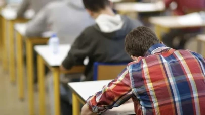 Rüyada Türkçe Sınavına Katılmak: Anlamı ve Yorumları