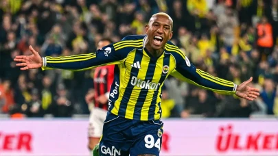 Sarı-Lacivertli formayla Talisca’dan etkili sezon performansı!