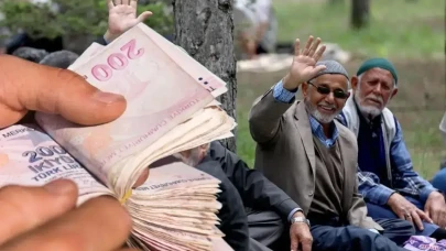 SGK, Emekli Maaşı Alan 100 Bin Kişinin Durumunu Yeniden Değerlendiriyor