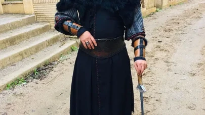 Ümit Gündeş'in Avcılar'da valiz hırsızlığıyla yakalanması olayı merak konusu oldu