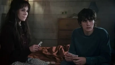 Çekimler Başladı mı? 3. Sezon Oyuncu Kadrosunda Hangi İsimler Var? Jenna Ortega Geri Dönüyor mu?