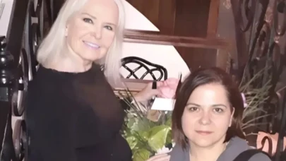 Gönül Yazar'ın kızı Yasemin Simavi, annesinin sağlık sorunlarıyla gündeme geldiği haberleri merakla araştırılıyor!