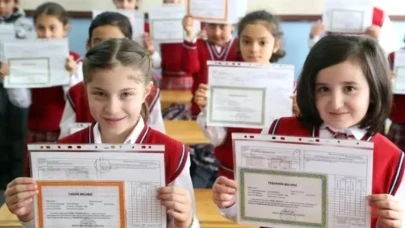 13 Mart’ta Başlayacak Olan Ara Tatilde Karne Dağıtımı Yapılacak mı? Öğrenciler Okula Ne Zaman Dönecek?