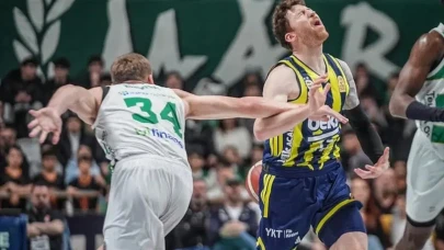8 maçlık galibiyet hasretine son veren Bursaspor, Fenerbahçe'yi mağlup ederek dönüş yaptı