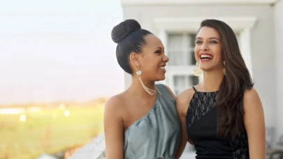 Şıklığın Anahtarı: Abiye Kıyafet Seçiminde Nelere Önem Vermeli?