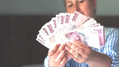 Emeklilere Müjde! 3.119 TL Zam Farkı Yatacak! SGK'dan Kesin Tarih Açıklandı!