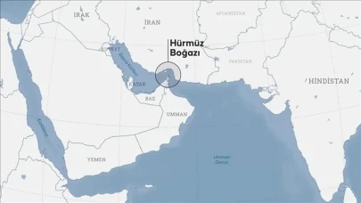 Hürmüz Boğazı'nda Oluşan Kriz Denizcileri Tehdit Ediyor! İran'ın Savaş Gemileri Trafiği Durdurma Kararı Aldı