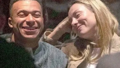 Paris'in ünlü futbolcusu Mbappé ve İspanyol oyuncu Ester Expósito'nun birlikte romantik anlar yaşadığına dair fotoğraflar ortaya çıktı!