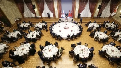 TBMM'de Milletvekillerine Sunulan İftar Yemeği Menüsü Nasıl Göründü?
