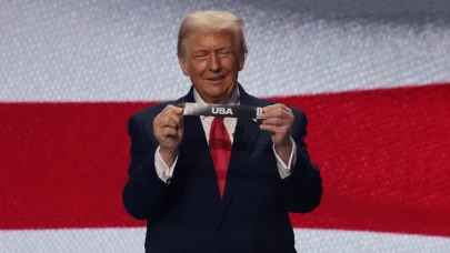 Trump'ın şaşırtıcı sözleri: Petrol fiyatları arttıkça cebimiz doluyor!