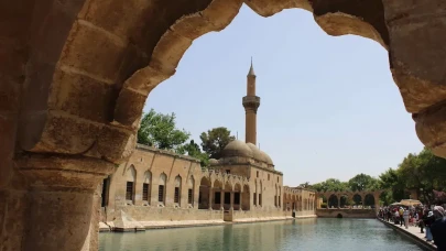 Şanlıurfa'daki Kutsal Türbeler Hangileri? Ziyaret Etmenin Yolları Neler?