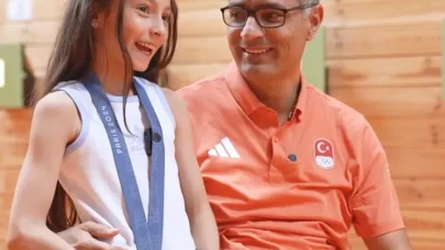 Ünlü oyuncu Yusuf Dikeç'in aile hayatı merak konusu oldu: Eşi kim, kaç çocukları var?