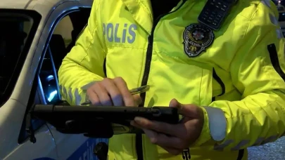 2026'da Yenilenen Zorunlu Araç Teçhizatı Listesi Belli Oldu! Ceza Durumları Detaylıca İncelendi, Hangi Malzemeler Zorunlu Olduğuna Dair Bilgiler Verildi!