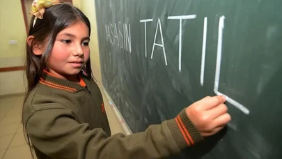 Milli Eğitim Bakanlığı (MEB) tarafından yapılan açıklamaya göre, 2026 yaz tatili tarihi belli oldu!