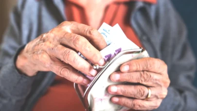 SGK, Bağkur ve Emekli Sandığı Emeklilerine 10 Bin TL Ek Ödeme Yapacak!