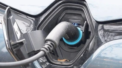 Elektrikle çalışan hafif ticari araçların satışları hızla artarak 2.5 katına ulaştı