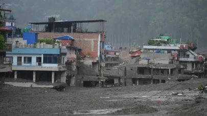 Nepal'de sel bilançosu : Ölü sayısı 469'a çıktı