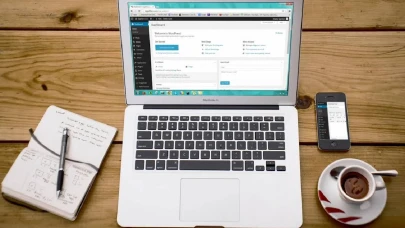 Küçük İşletmeler İçin En Uygun CMS Hangisi? Hız, SEO ve Kullanılabilirlik Analizi