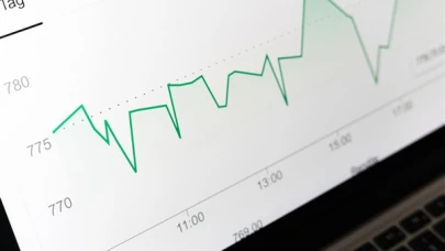 BIST 30 Endeksi Yeni Zirvelerde: Momentum Yükselişini Sürdürüyor, Yatırımcılar Beklemekte!
