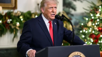 Trump, Powell'a sert çıktı: Faizleri düşür!