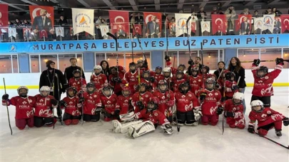 Antalya'nın Muratpaşa ilçesinden sporcular, Antalya Altyapı Ligleri'nde önemli başarılar elde etti