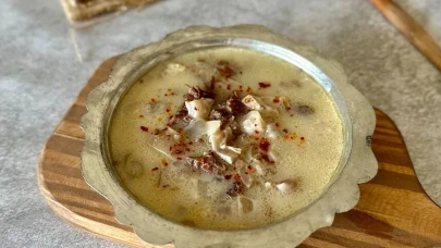 Bu çorbayı deneyen bir daha bırakamıyor! Soğuk kış günlerinde ilaç gibi gelecek Yalancı Paça Çorbası tarifi