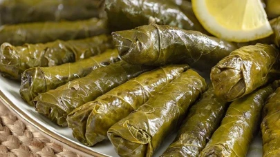Usta şeflerin şaşırtıcı sarmaları: Yaprak sarmalarına eşsiz lezzet katan sır ortaya çıktı!