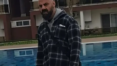 Eğitimci Cenk Hoca'nın Gizemli Kimliği ve Tartışma Yaratan Sözleri!