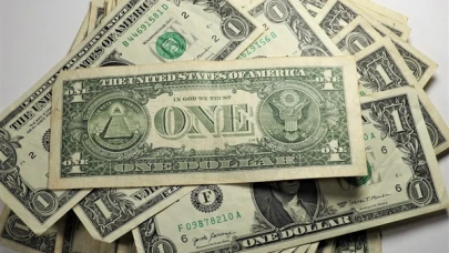 Dolar endeksi yaklaşık olarak 97,89 seviyelerinde seyrediyor