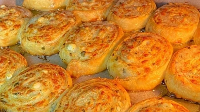 Sodalı Dilim Börek Tarifi: Pratik yapımı ve enfes tadıyla sofralarınıza şıklık katacak!