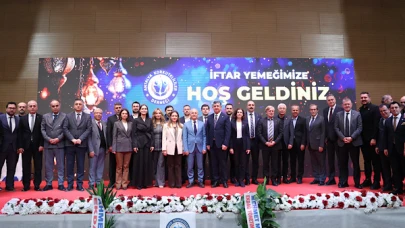 Başkan Vekili Özdemir Korkutelililerle iftarda bir araya geldi