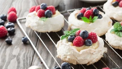 Avustralya'nın Eşsiz ve Leziz Tatlısı: Pavlova Tarifini Denemeye Hazır mısınız?