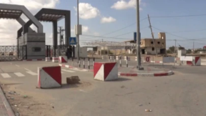İsrail, Rafah Sınır Kapısını Sınırlı Geçişlere Açtı Amid Tensions