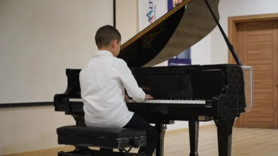 Konyaaltı Müzik Akademisi'nden İlayda Aksu Piyano Öğrencileri Konseri Büyüledi