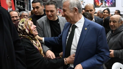 Ankara Büyükşehir Belediye Başkanı Mansur Yavaş, Ramazan ayında vatandaşlarla iftarda bir araya geldi!