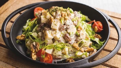Ünlü şefin Waldorf Salatası tarifi! MasterChef yarışmacısının Waldorf Salatası nasıl hazırlanır?