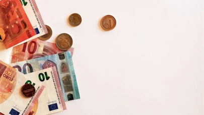 EURUSD paritesi düşüş trendinde!