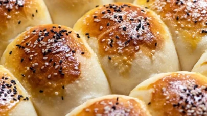 Poğaça tarifinde sadece 4 yemek kaşığı kullanarak muazzam bir kabarma elde edin!