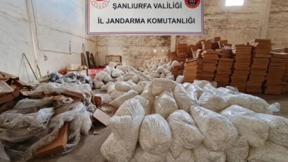 Şanlıurfa'da 40 Milyon Bandrolsuz Makaron Ele Geçirildi, 2 Şüpheli Gözaltında!