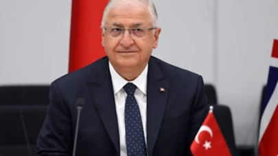 Milli Savunma Bakanı Güler, KKTC Meclis Başkanı Öztürkler ile Bir Araya Geldi