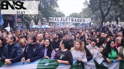 Arjantin'de Çalışma Reformu Protestoları: Binlerce Kişi Sokaklarda, Polis ile Çatışmalar Yaşandı
