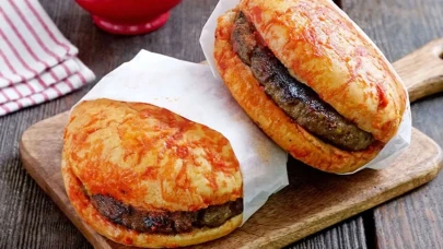 Usta Şeflerin En Lezzetli Islak Hamburger Tarifi ve Püf Noktaları!