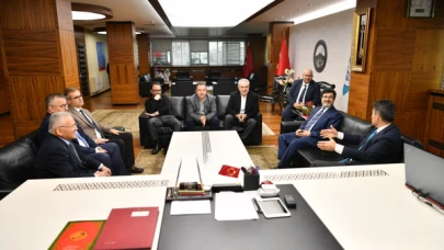 Melih Gökçek, Ahmet Davutoğlu ve Mehmet Özhaseki bir araya geldi
